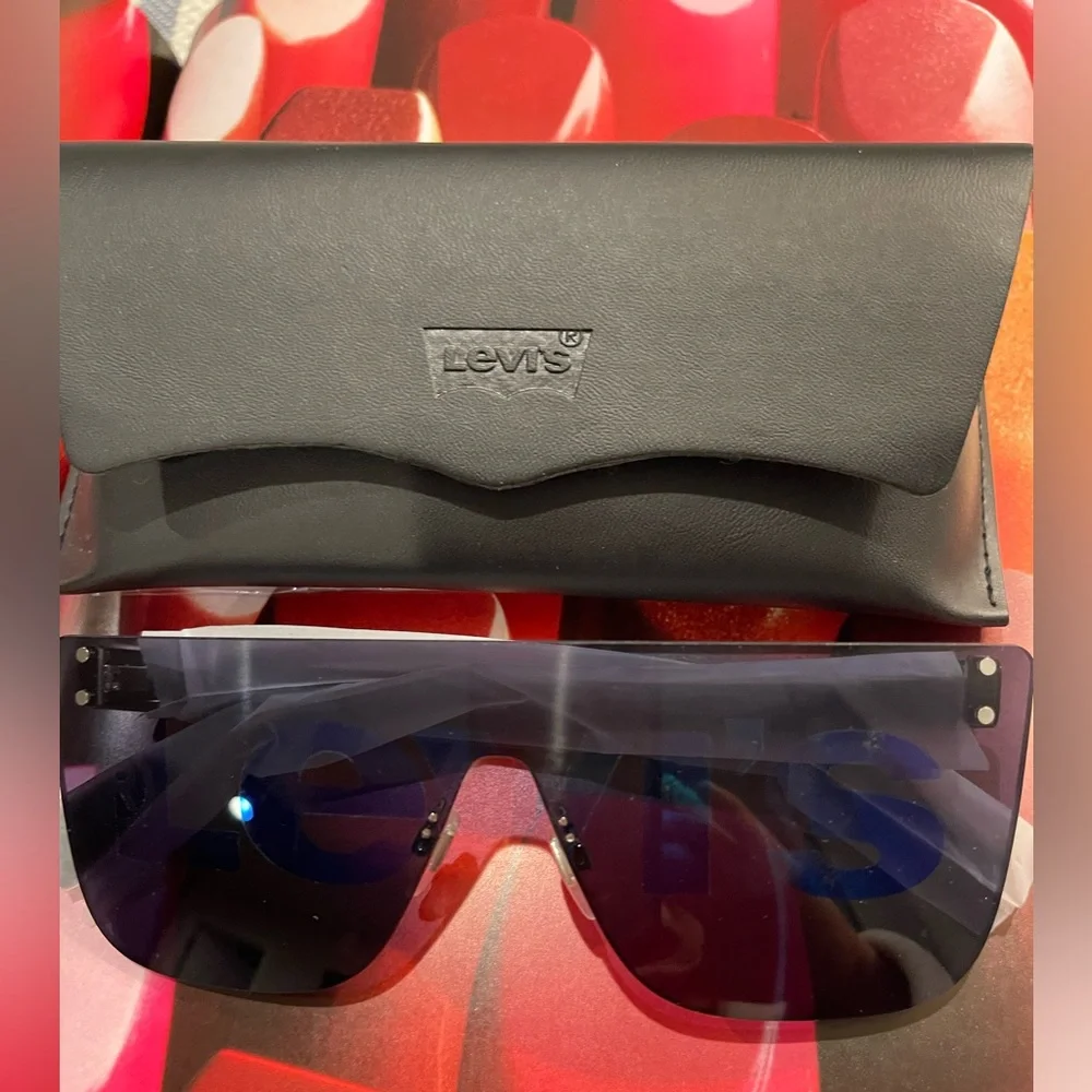 Unisex LEVI’S Navigator’s Style, 💯% UV Protection Sunglasses
